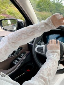 New Lace Ice Sleeve Womens Loose Sunshade Bicycle Outdoor Driving UV Protectant forearmCover SummerPolyester Fiber Solid Color
