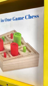 Hntob 17.8*17.8cm Wooden 2 in 1 Logic Chess Game Moderate Brain Travel Outdoors Toy