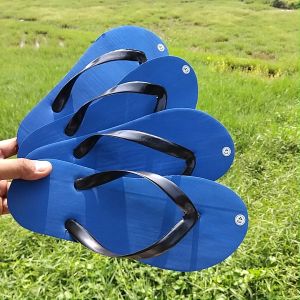 SENDAL JEPIT ANAK CEWEK DAN COWOK LUCU WARNA BIRU TERMURAH