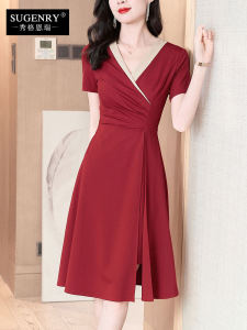 ชุดเดรสสีแดง ฤดูร้อน 2024 กระโปรงทรงเอคอวีแขนสั้นผ้าผสมไนลอน โพลีเอสเตอร์ อะคริลิก ชุดเดรสสีดำที่หรูหราสำหรับผู้หญิง