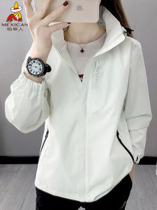 Thickened Three-in-One Detachable Mens Outdoor Climbing Jacket Waterproof Windproof Polyester Fiber Coat for Spring And Autumn