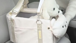 กระเป๋าแมวอเนกประสงค์ ผ้าโพลีเอสเตอร์ มีสายรัดคู่ ปลอดภัย เบาะนุ่มเคลื่อนย้ายสะดวก ใช้เดินทาง ในรถ