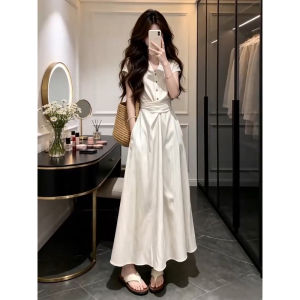 Ge·an·fei | Đầm Dọc Sọc Trắng Độc Đáo Elegante