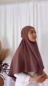 Bergo Instan & Bergo Krinkel: Pilihan Hijab Praktis