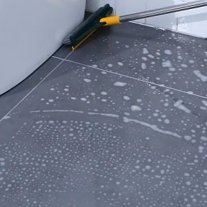 แปรงขัดพื้น แปรงขัดห้องน้ํา 3in1 ขัดพื้นซอกเล็กแคบ พร้อมยางปาดน้ำไล่น้ำ หมุนได้ 180 องศา ขนแปรงแข็งแรง