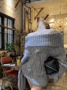 Áo Len Dệt Kim Dài Tay Hở Vai Rộng Rãi Cho Nữ Mùa Thu Áo Len Cổ Tròn Màu Trơn Thoải Mái Ấm Áp Mặc Đi Làm