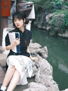 New Chinese Style Short Sleeve Half Skirt Set for Women Black Button up Slimming Summer Fashion Retro Hanfu Ensemble