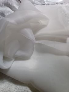 Kain organza silk premium / Kain silk organza Grade A ( Harga 05 mtr)