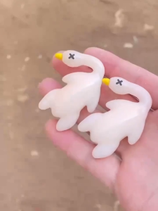 1pc Cute Color Changing Roast Duck Pendant for Rearview Mirror Decoration Swinging Hanger