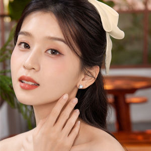 ZHOU LIU FU 周六福 ต่างหูเงินสเตอร์ลิง ต่างหูมุก S925 Sterling Silve Earring Pearl Earring Elegant Jewelry Gift for Women J0914313