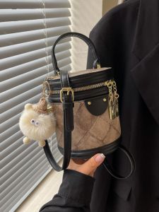 Fashionable round Bucket Handbag Womens Crossbody Bag Summer New Style High-End Feeling Wealth Brining Cylinder Handbag