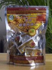 Red Cloud Honey Walnut Kernels 100g 2025 New Stock Yunnan Wuliang Mountain Jumping Vegetable Skinless Amber Walnut Kernels