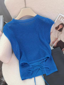 เสื้อยืดแขนสั้นผ้าถักสไตล์เกาหลีสำหรับผู้หญิง ฤดูร้อน 2025 ดีไซน์ใหม่ ดีไซน์เก๋ไก๋ ทรงเข้ารูป แขนสั้น ผูกโบว์ ทรงเข้ารูป