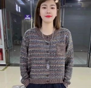 เสื้อคาร์ดิแกนถักคอตตอนลายทางหลวมๆ สำหรับผู้หญิง เสื้อคลุมกันหนาวแบบสวมหัว ทรงหลวม ทรงเข้ารูป กระเป๋า แฟชั่นฤดูใบไม้ร่วง 2024