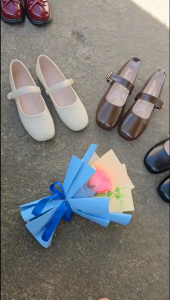 Giày Slip-on Nữ Mũi vuông Tròn Phong Cách Hàn Quốc Da PU Màu Be