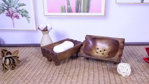 ที่ใส่สบู่มีขา จานวางสบู่ก้อน กล่องสบู่ไม้สักทำสีเก่าอุปกรณ์ห้องน้ำ กล่องน้ำรั่วได้ วางห้องน้ำใส่สบู่ วางห้องพักเก็บของเล็กได้