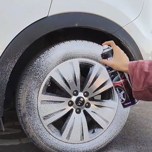 Chai Xịt Đánh Bóng Lốp Xe Làm Mới Bảo Vệ Vỏ Lốp Xe ( 650ml )