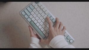 RK Royal Kludge RKR75 RGB Gasket Keyboard Mekanik Kabel