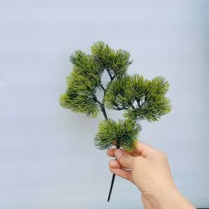 Cành cây tùng giả .nhánh tùng xanh.dùng trang trí. decor