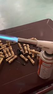 Portable Butane Gas Torch Lighter Professional Chef Cooking Flame Gun Adjustable Flame for Cooking Camping Multipurpose Burning Fire Maker