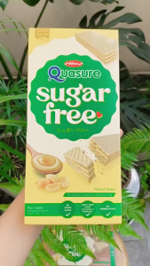 Bánh xốp không đường nhân kem bơ đậu phộng Quasure 105gr - VN
