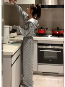 Sporty Anti-Aging Trendy Set for Women Loose Waist Short Hoodie High Waist Wide Leg Pants Two-Piece Suit Young at Heart