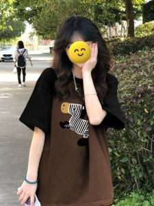 เสื้อยืดคู่รักคอตตอนแท้แขนสั้นหลวมๆ สไตล์ย้อนยุคสำหรับผู้หญิงในฤดูร้อน เสื้อยืดคอกลมแขนสั้นลายการ์ตูนสำหรับผู้หญิง