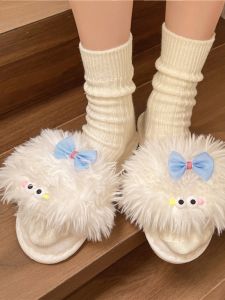 รองเท้าแตะส้นแบนหัวแหลมแบบสวมใส่สบายสำหรับผู้หญิงในบ้าน รองเท้าแตะขนสัตว์ลายการ์ตูนสุดน่ารัก รองเท้าแตะแบบสวมข้างเดียวสำหรับฤดูใบไม้ร่วง/ฤดูหนาว