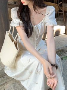 French Gentle Style Square Collar Embroidered Bubble Sleeve Dress Slimming A-Line Long Dress High Waist Short Sleeve Summer Dress