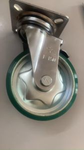 Bánh xe 150 mm PU xoay khoá chịu dàu mỡ tại Máy NTT di chuyển nhẹ nhàng êm ái độ bền cao