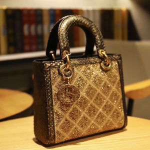 Exquisite Diamond Embedded Leather Handbag Fashionable Shoulder Crossbody Bag for Younger Women And Men Casual Geometric Pattern