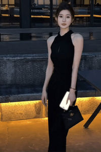 ชุดเดรสยาวคอวีแขนกุดสีดำหรูหราสไตล์ฝรั่งเศสสำหรับผู้หญิงในช่วงฤดูร้อน ชุดราตรี ชุดเดรสยาวไม่มีแขน ชุดเดรสยาวไม่มีแขน