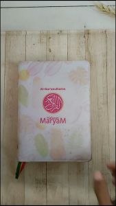 Al Quran Wanita Hafazan Maryam: Terjemah & Transliterasi Latin Per Kata