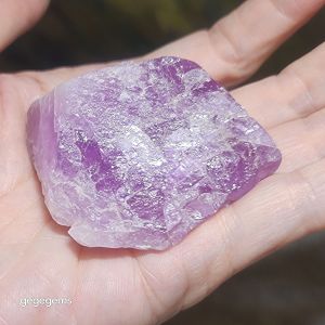 Gegegems 91 grams premium lilac purple raw Kunzite handheld decor display [Natural Crystal]