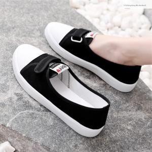 รองเท้าผ้าใบผู้หญิงแบบสวมสบาย สไตล์ลำลอง ทรงหัวมน พื้นยาง ฤดูใบไม้ผลิ 2023 รองเท้าผ้าใบสไตล์เกาหลีสำหรับผู้หญิง