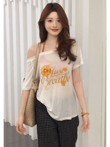 YUEZHONGWEI | Retro American Printed Asymmetrical Shoulder Short Sleeve T-Shirt Women Summer Lightweight Outerwear Sun Protection Shirt