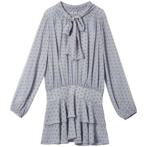 SOLWEIGE | ชุดเดรสไหมพิมพ์จุดโพลกาดอท แขนระบายแบบเรโทร ทรงผ่อนคลาย พร้อมโบว์ผีเสื้อ