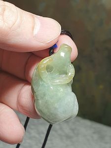 Type A Jadeite light greenish yellowish 3 dimensional Ox Jade pendant (with certificate) [Natural Crystal] 翡翠黄翡淡绿立体牛吊坠(带证书)