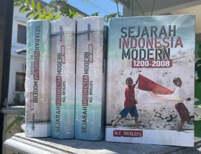 Buku Sejarah Indonesia Modern 1200-2008 Hard Cover