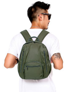 กระเป๋าเป้สะพายหลังไนลอนกันน้ํา น้ำหนักเบา ลำลอง กระเป๋าสะพายผู้ชายธุรกิจท่องเที่ยวขนาดกลางพร้อมกระเป๋าหลายช่องสําหรับแล็ปท็อปขนาด 13 นิ้ว