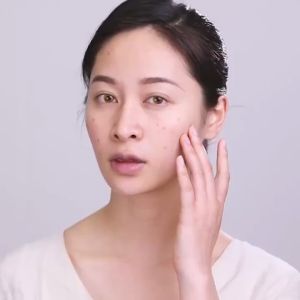BIOAQUA Serum Wajah Vitamin E Facial Essence Moisturizing Anti-aging Serum isi 60 Kapsul bpom Repair Skin