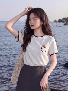 DVDK | Loose Fitting Square Shoulder Printed T-shirt
