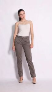 Celana Panjang Wanita Cheerful: Pilihan Tepat untuk Sehari-hari