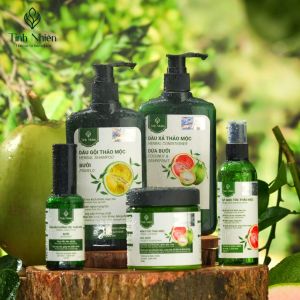 Dầu Xả Dừa Bưởi Tinh Nhiên giúp tóc suôn mượt khắc phục hư tổn cho tóc chắc khỏe