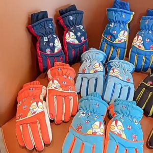 Children Ski Gloves Winter Cartoon Ultraman Boys Fleece Warm Waterproof Boys Cycling Five Fingers 3 to 6 Years Old