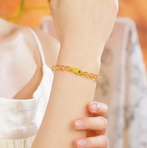 ZHOU LIU FU 周六福 S925 สร้อยข้อมือเงินสเตอร์ลิง Citrine Bracelet Pixiu Charm Chinese Fengshui Wealth Attraction Jewelry for Women 17cm J1915953