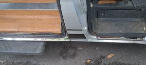 INOX ốp bước chân phần sơn FORD Transit