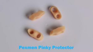 Pexmen 2/4Pcs Toe Separators Two Holes Gel Pinky Toe Protector Little Toe Spacer for Overlapping Toe Corns Calluses and Blisters