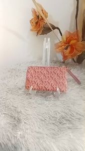 Coach 💯% ของแท้ กระเป๋าคล้องมือ เคลื่อนไหวของแท้ 💯% กระเป๋าคล้องมือ COACH CF548 ด้วย ตัวอักษร SIGNATURE MONOGRAM PRINT (IMROU)