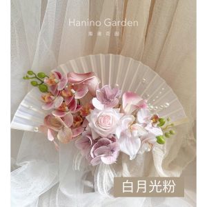 New Chinese Style Wedding Fan Handheld Flower Bride Grooming Fan Morning Robe Prop for Wedding Photography Silk Material